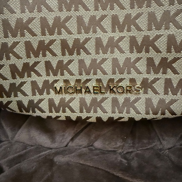 Michael Kors Handbag - Picture 4 of 6